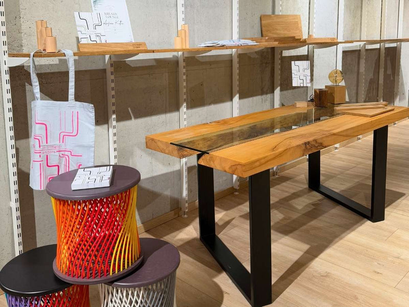 millimeter anders im Modehaus Vockeroth: Kleine Ausstellung zur Weihnachtszeit