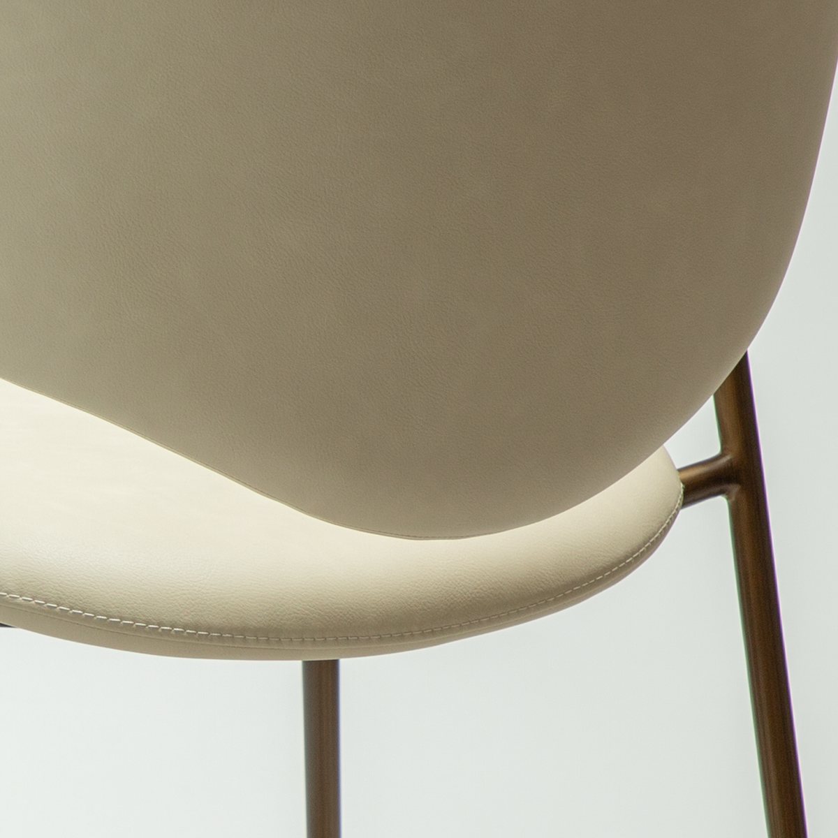Stuhl Zamia Kunstleder Mandelbeige (2er-Set)
